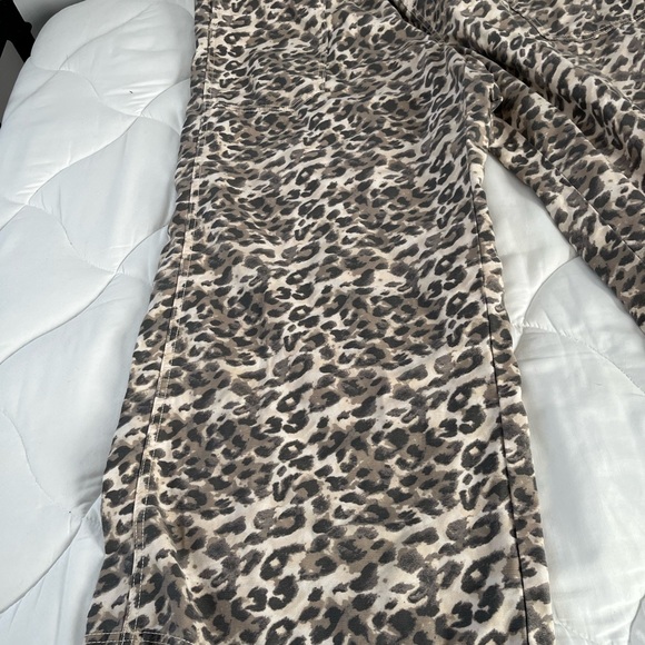 Aerie Leopard Print Wide Leg Pants - Picture 3 of 5